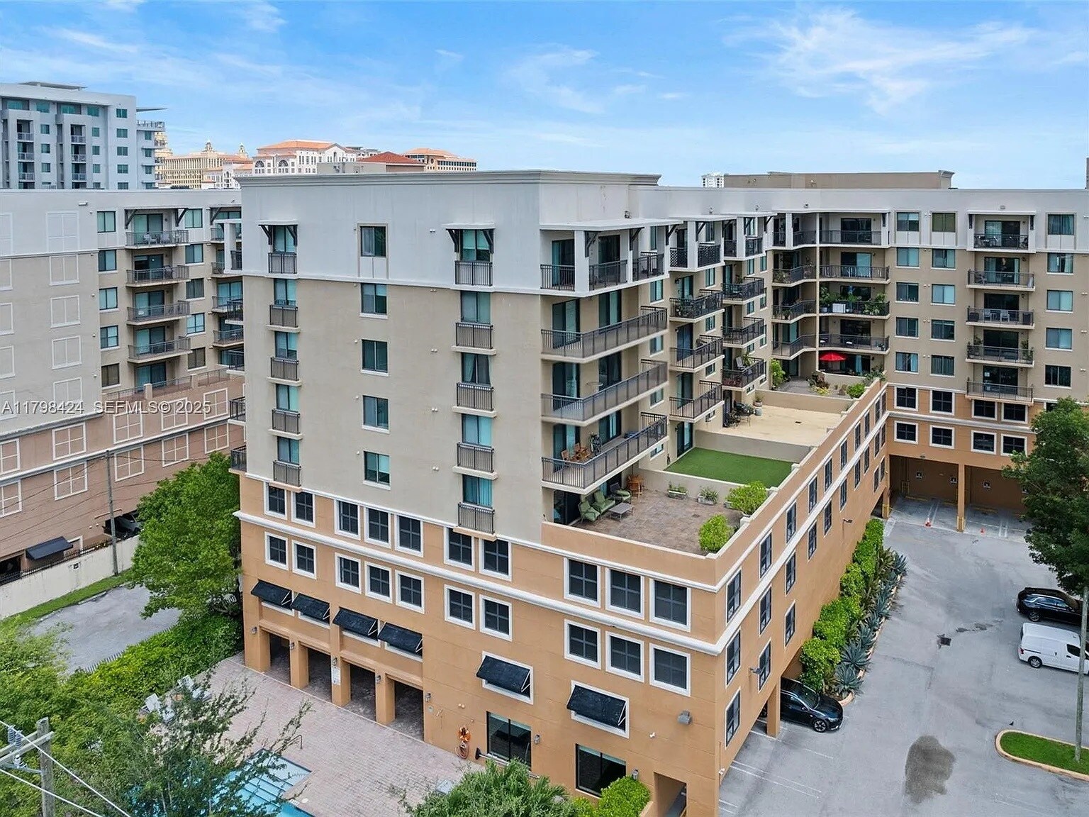 Building Photo - 3530 SW 22nd St