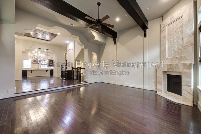 Building Photo - 1809 W 24th St