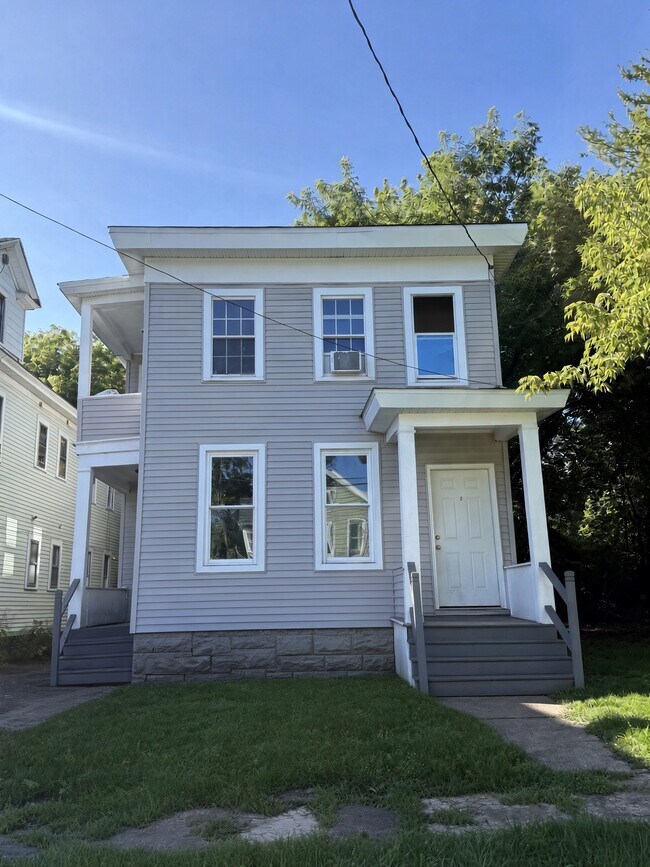 Building Photo - 123 Lakeview Ave