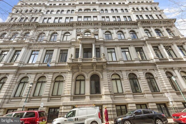 Building Photo - 1001 Chestnut St