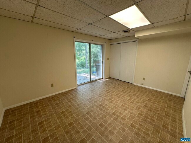 Building Photo - 120 Raymond Ave