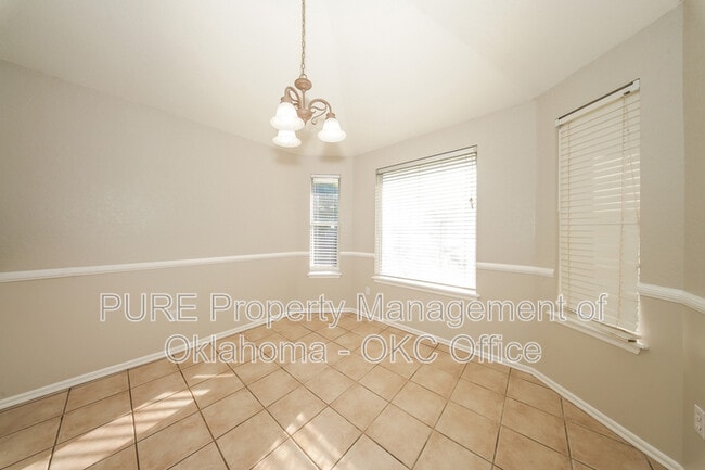 Building Photo - 400 Coalbrook Dr