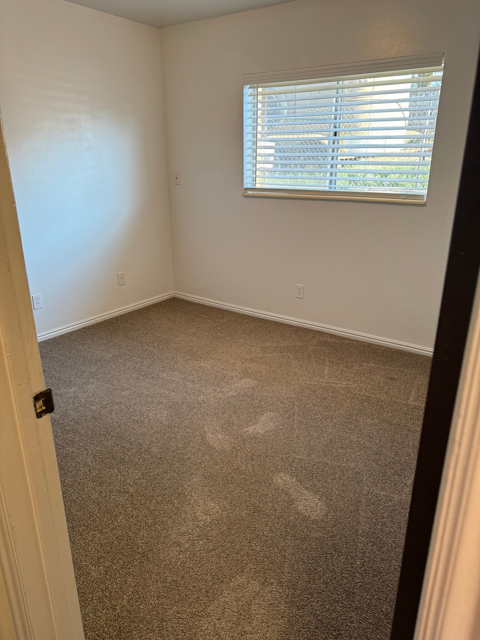 Building Photo - 430 N 1000 E