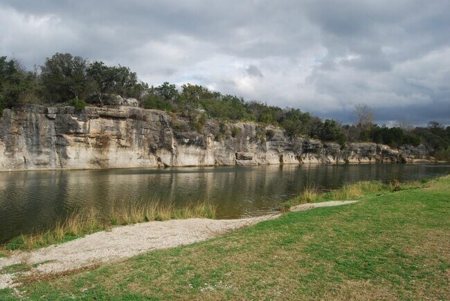 Building Photo - 406 West St