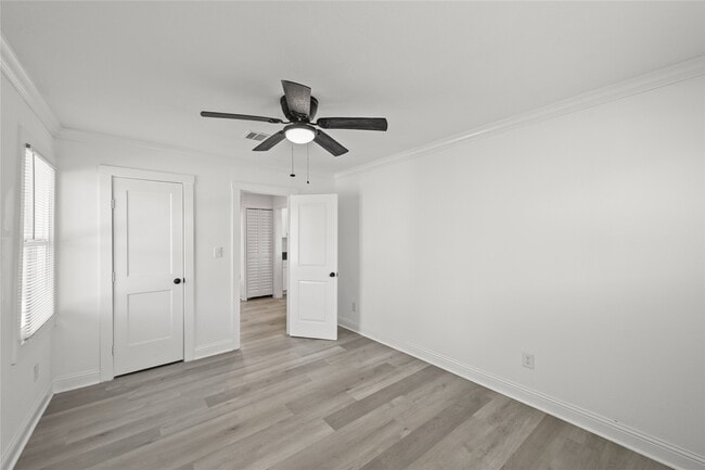 Building Photo - 205 Raymond St