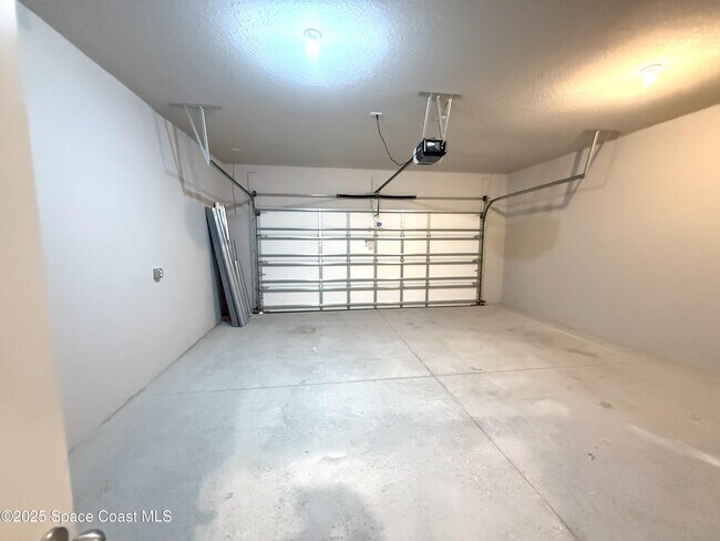 Building Photo - 239 Brickell St SE