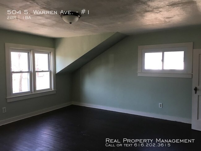 Building Photo - 504 S. Warren #1