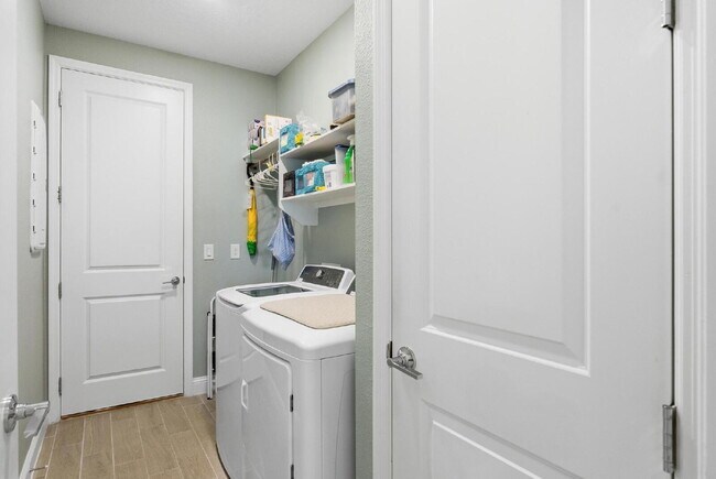 Building Photo - Wexford Reserve