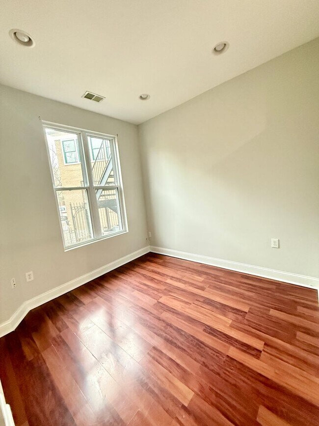 Building Photo - 543 Florida Ave NW