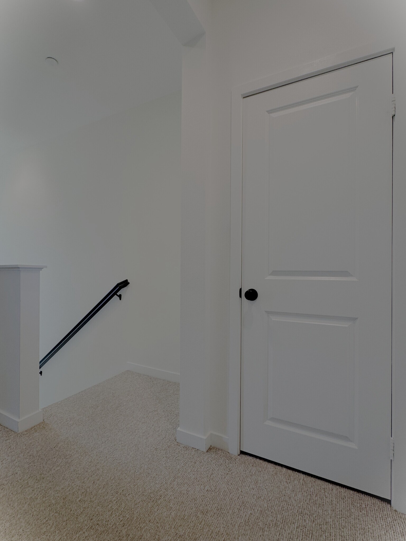 Level 3 landing/linen closet - 2729 Sunrise Way