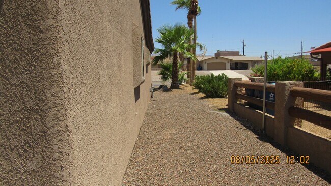 Building Photo - 3 bedroom 2 bathroom 2 car garage + 60FT R...