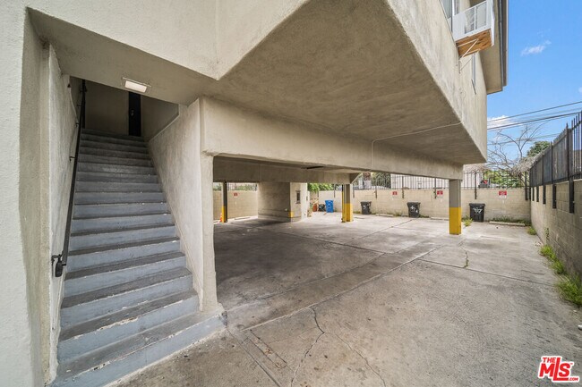 Building Photo - 4810 St Elmo Dr