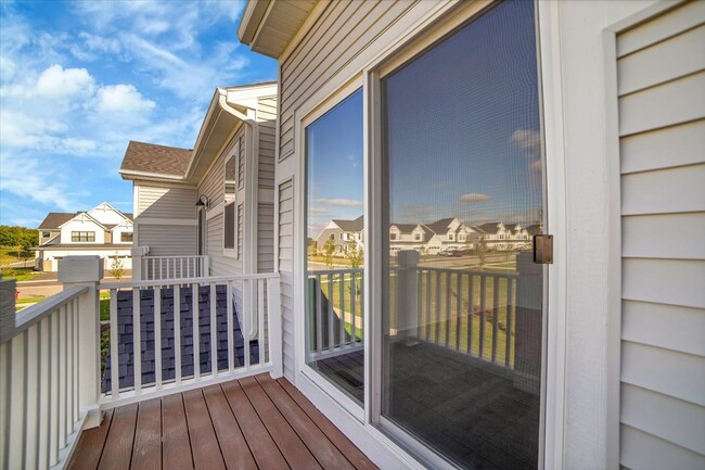 Building Photo - NEW CONSTRUCTION 3BED, 3BATH TOWNHOUSE IN ...