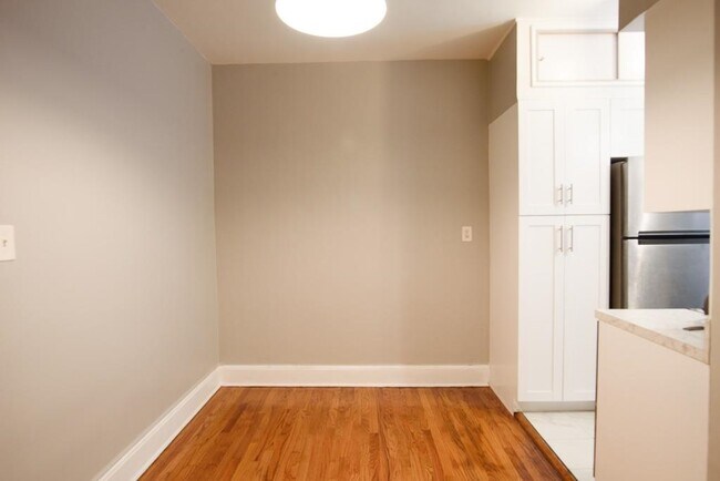 Building Photo - 457 Jersey Ave