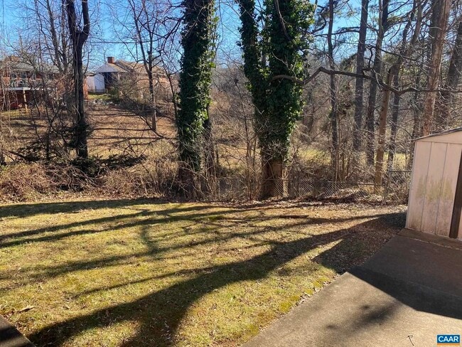 Building Photo - 312 Azalea Dr