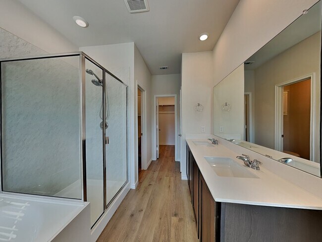 Building Photo - 2020 Saddle Wy