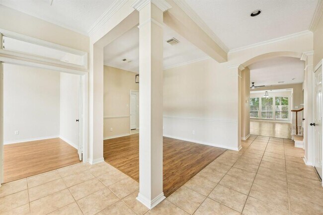 Building Photo - 1309 Bayport Ln