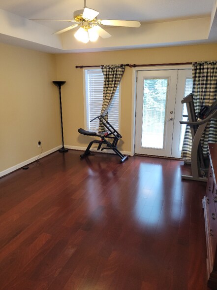 Building Photo - 310 Hillridge Cove
