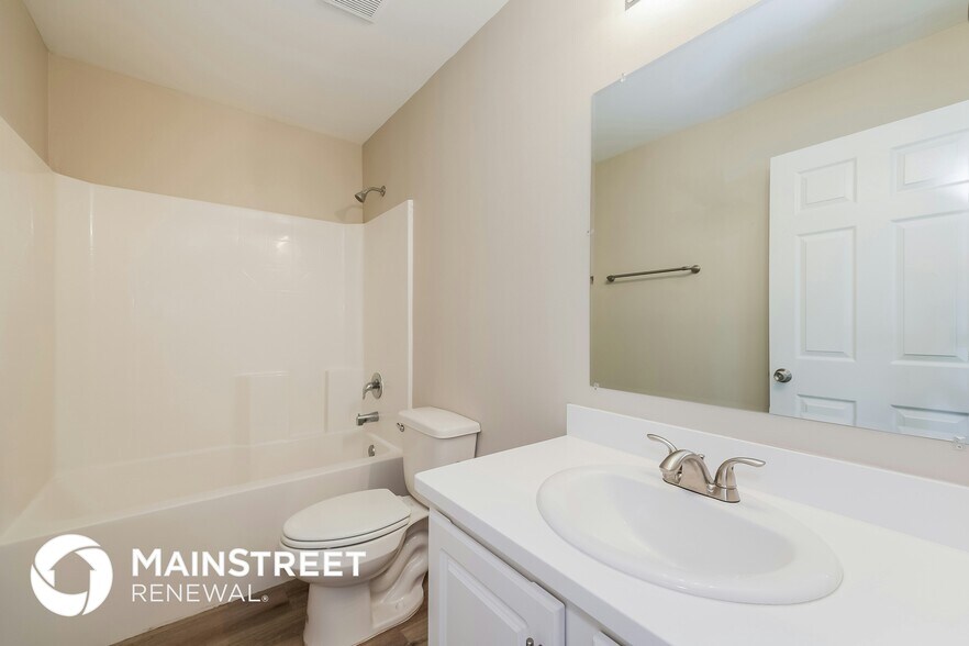 Building Photo - 2910 36th St SW