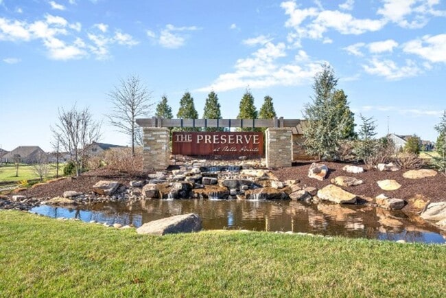 Building Photo - FOR LEASE- TOWNHOME IN THE PRESERVE AT BELLE POINTE!