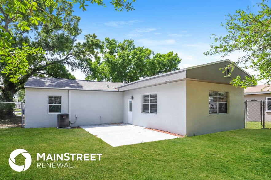 Building Photo - 3911 W Walnut St