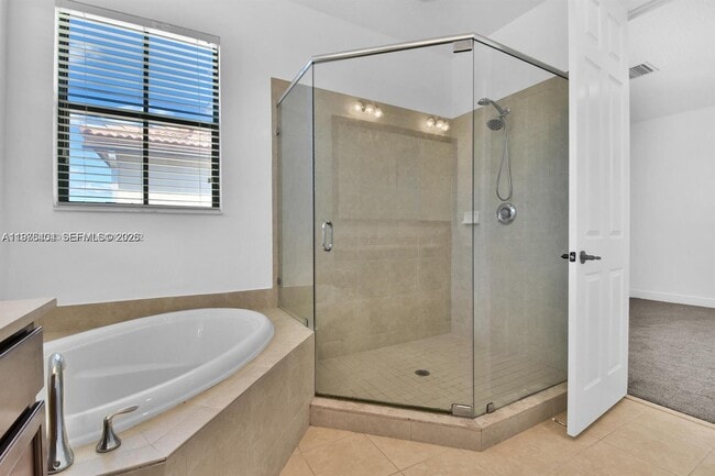 Building Photo - 8354 NW 39th Ct