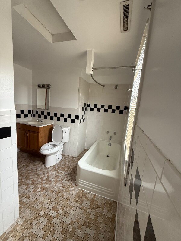 Building Photo - 1523 Melvin Ave