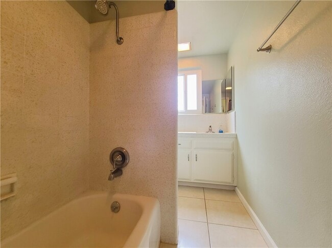 Building Photo - 12149 Country Club Ln