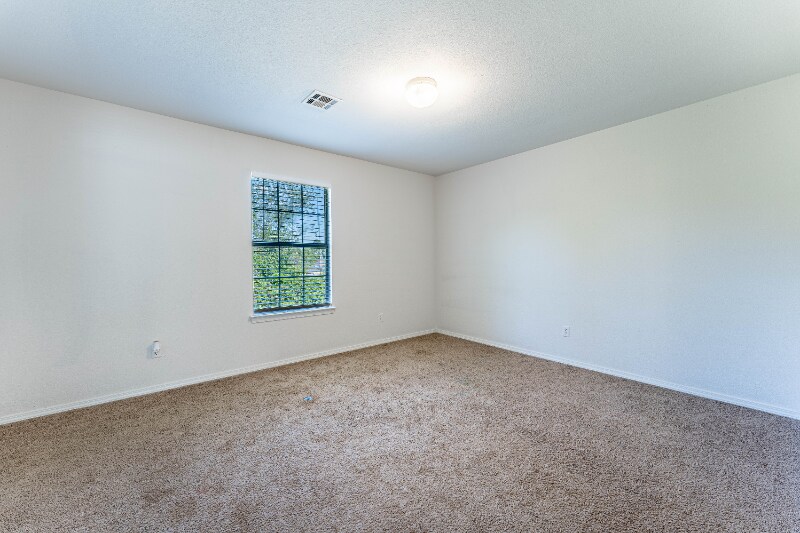 Building Photo - 2402 S 16th St