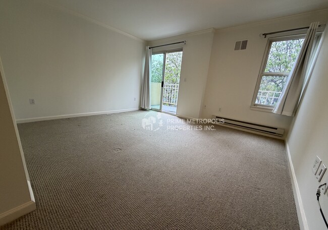 Building Photo - 600 Chestnut St