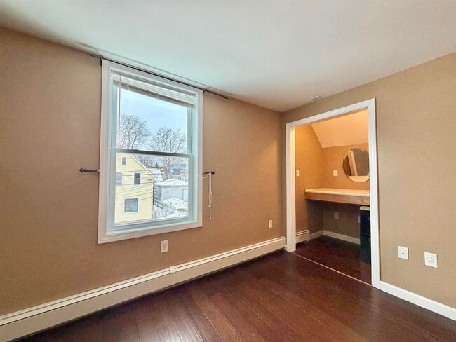 Building Photo - 62 Webster St