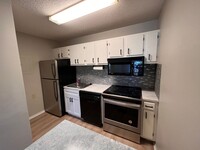 Building Photo - 225 S Tropical Trail