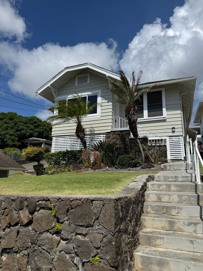 Building Photo - 3774 Pukalani Pl