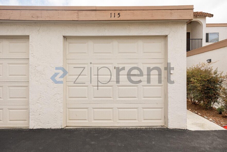 Building Photo - Unit 115