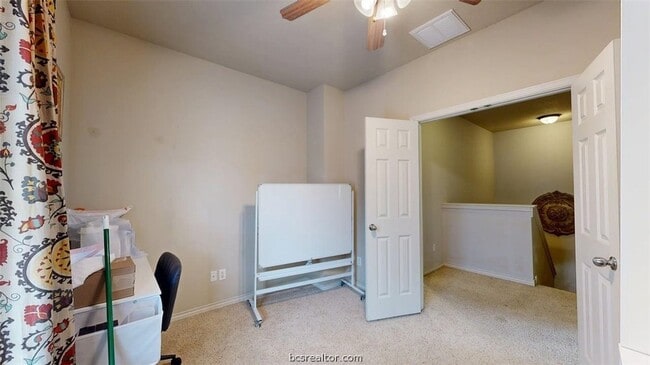 Building Photo - 332 Forest Dr Loop
