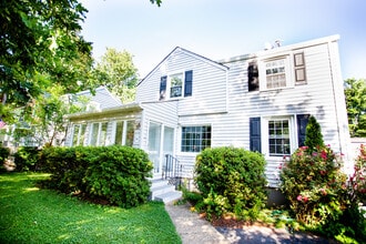 Building Photo - 2901 Cherry St
