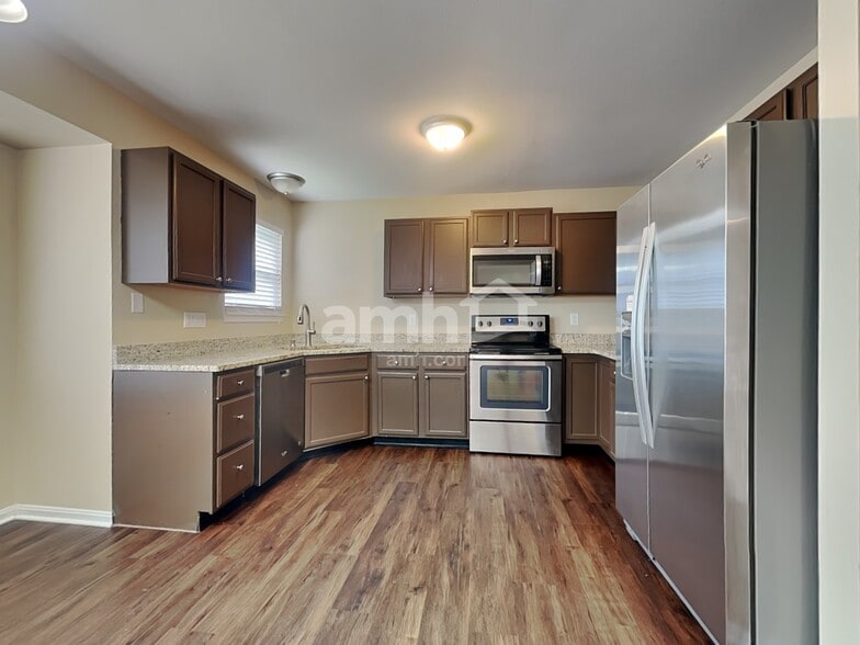 Building Photo - 10311 Charleston Ln