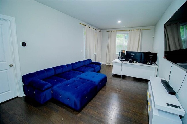 Building Photo - 1130 Provence Ln
