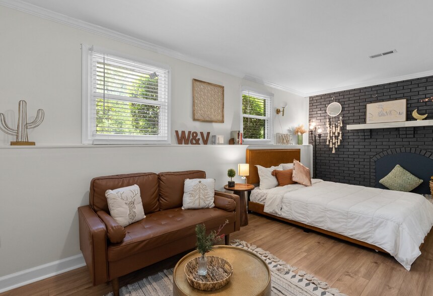 Basement bedroom - 13405 Wisteria Dr