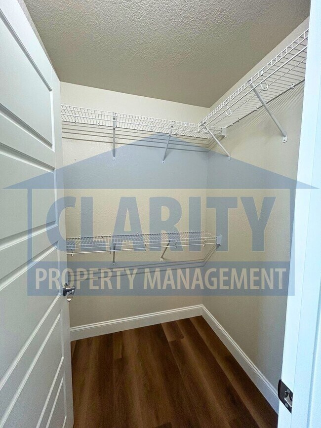 Building Photo - Single level, 3 bedroom home!