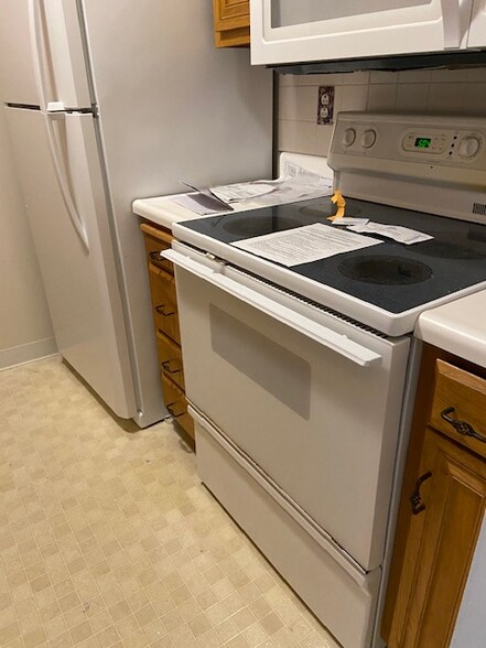 Building Photo - 34 Padanaram Rd