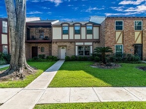 Building Photo - 1144 N Kirkwood Rd