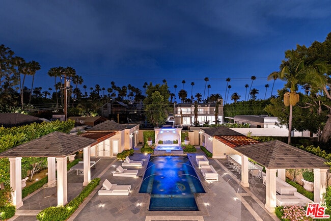 Building Photo - 718 N Rodeo Dr