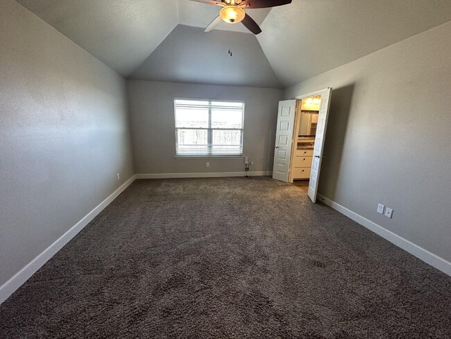 Building Photo - 11211 Athens Ave