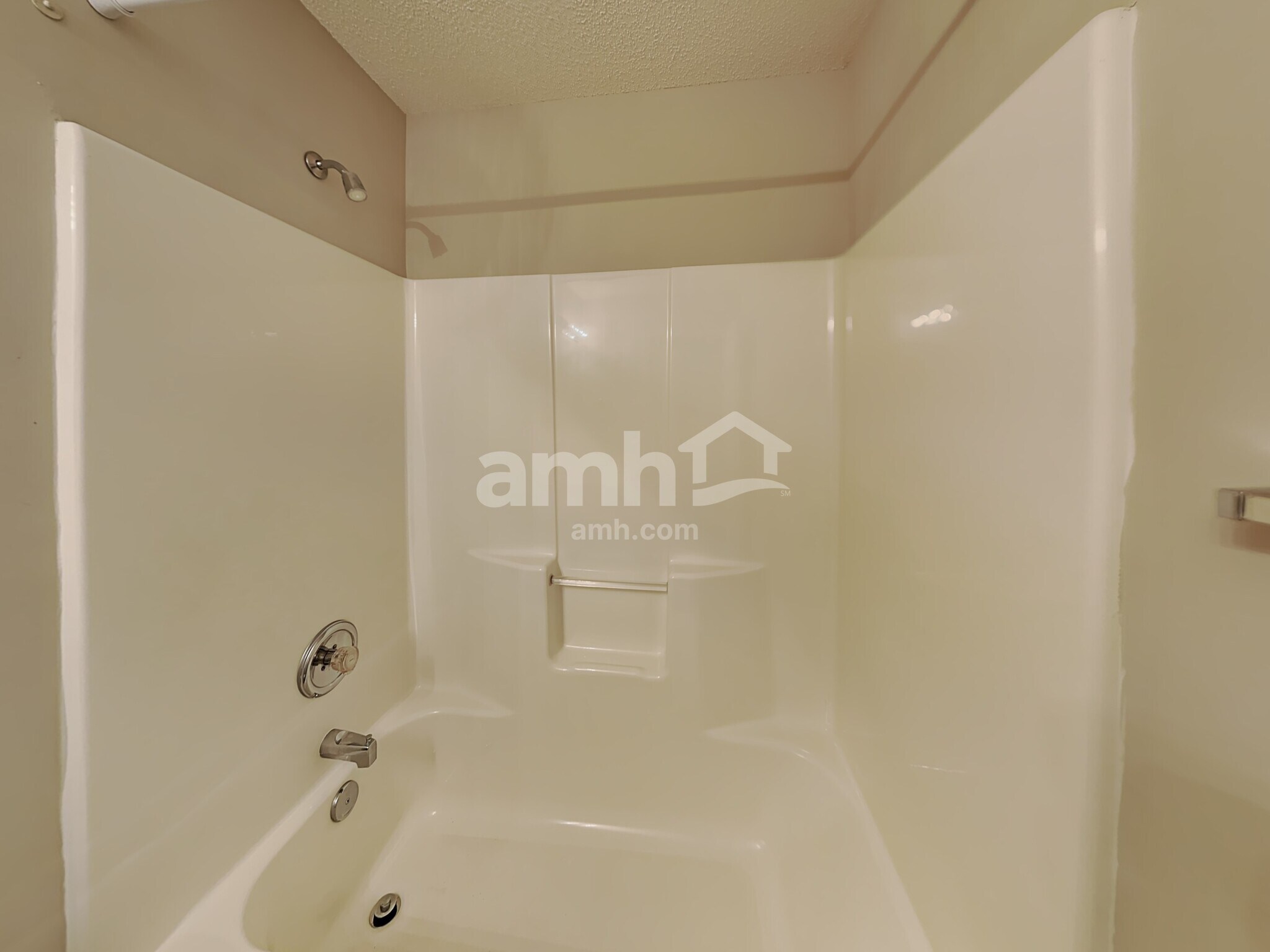 Building Photo - 4009 Edgeview Dr