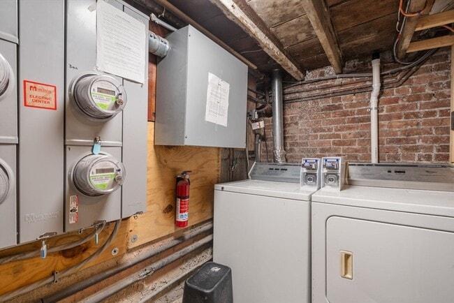 Building Photo - 34 Shelby St