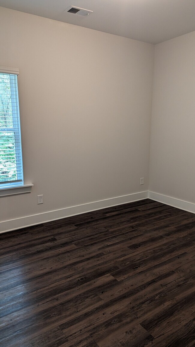 Building Photo - 4056 Ashley Drive