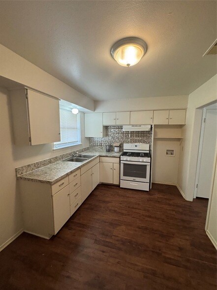 Building Photo - 3617 Statler Dr