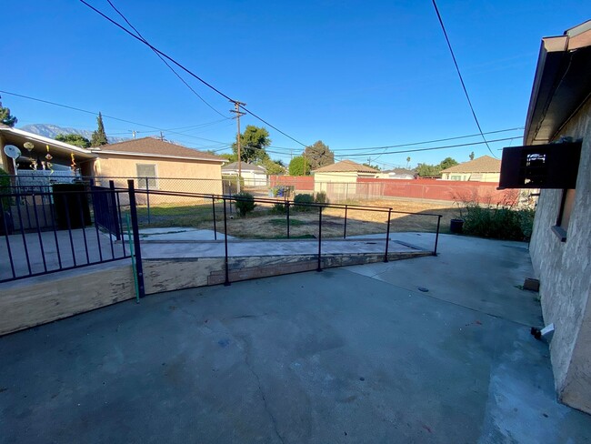 Building Photo - Cozy Home near Downtown Upland