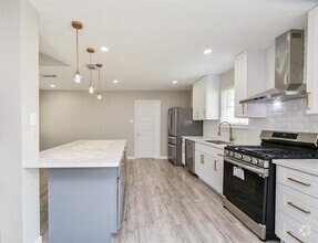 Building Photo - 2810 Dove Country Dr
